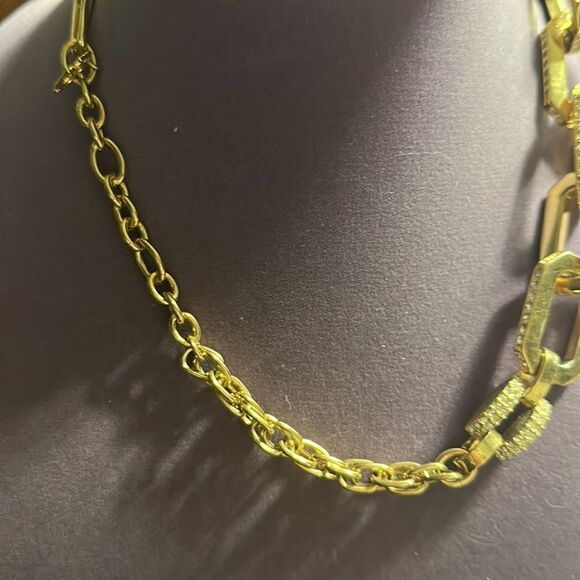 Ann Taylor Chunky Link Necklace Goldtone with Crystals - Picture 3 of 4